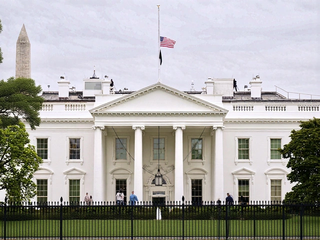 White House Sets $100,000 One‑Time Fee for New H‑1B Petitions Starting Sep 21, 2025